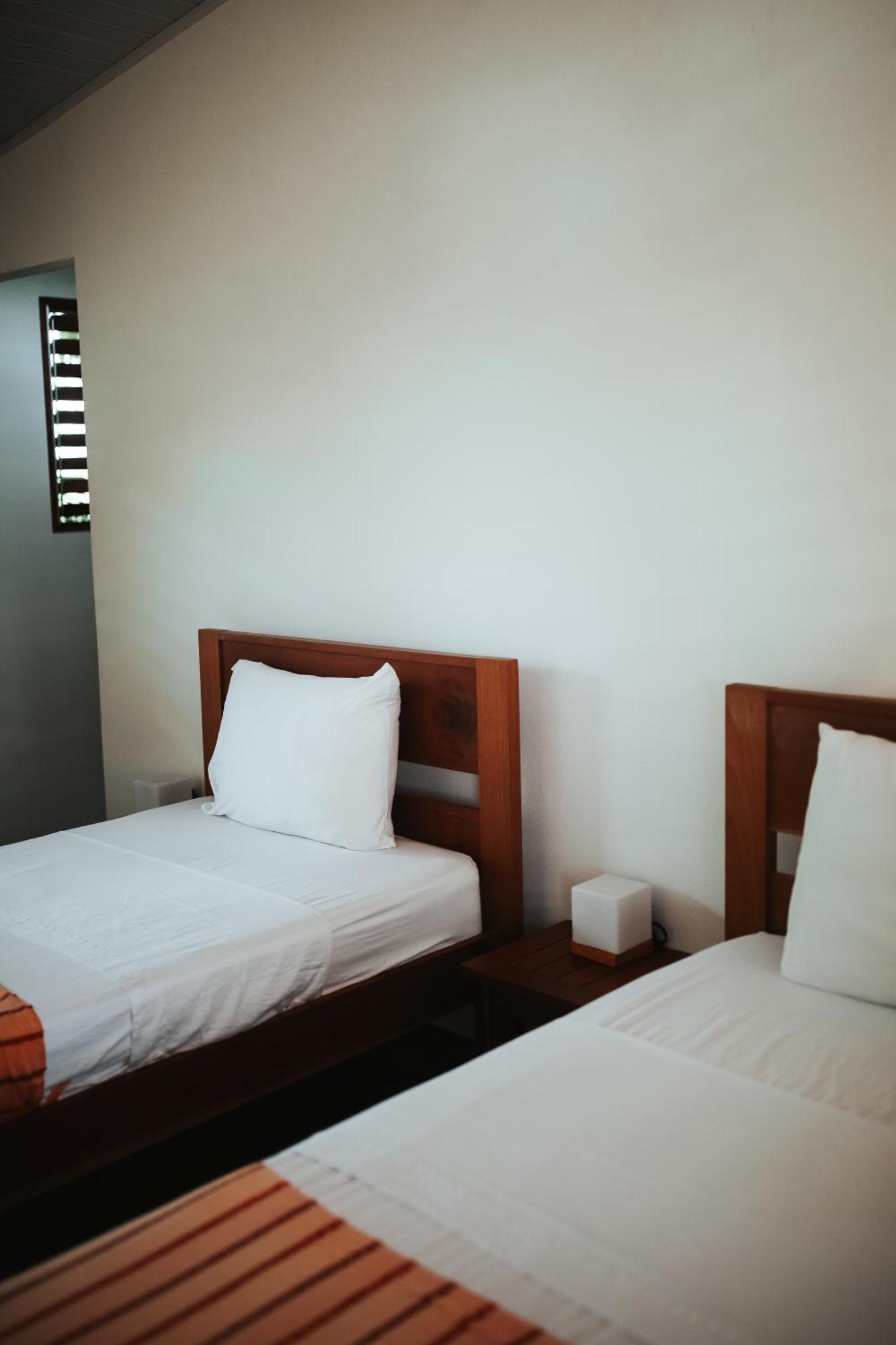 Salvatierra Beachfront Hotel Puerto Coyote Kamer foto